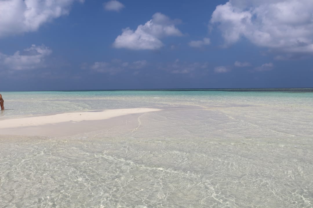Sandbank Kuredu Island Resort & Spa