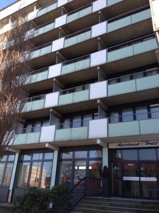 Außenansicht vor dem Eingang Apartment-Hotel Hamburg Mitte