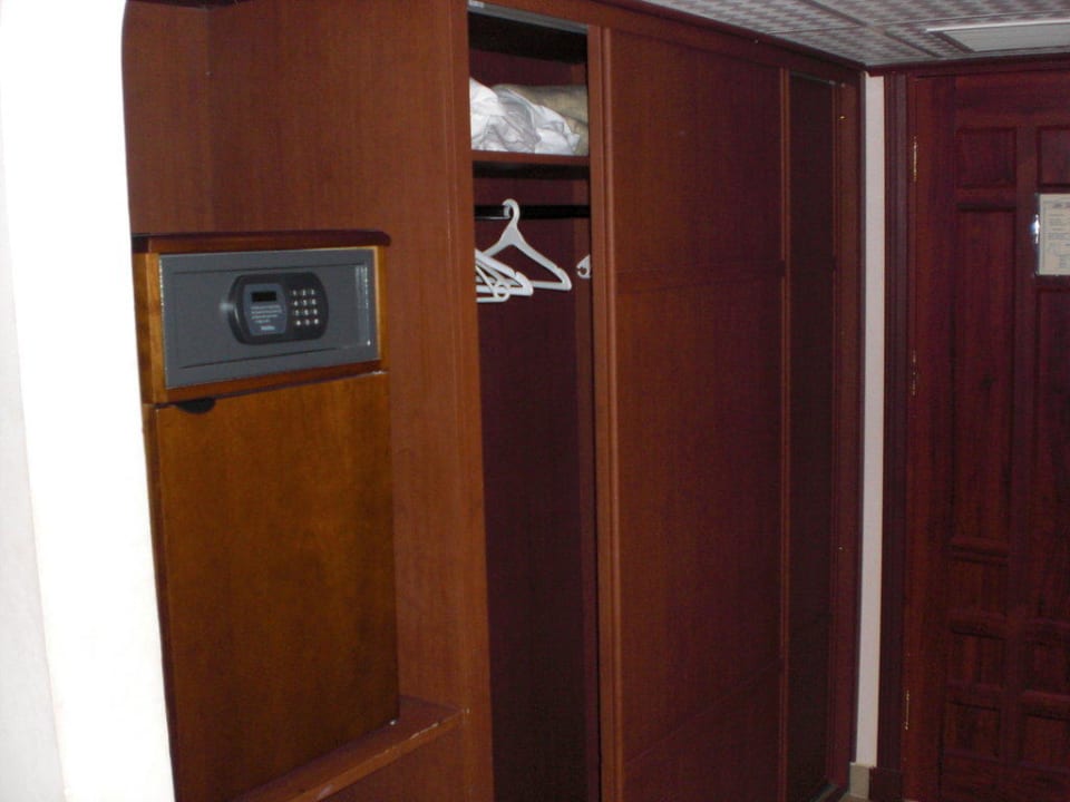Safe und Kleiderschrank Titanic Resort & Aqua Park