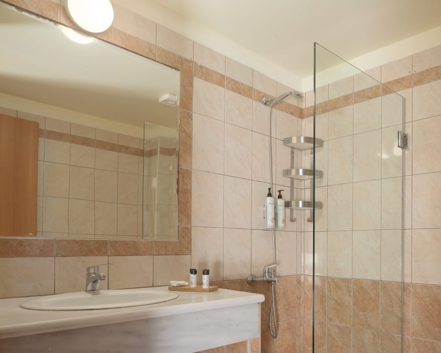 Zimmer Asterias Village Resort