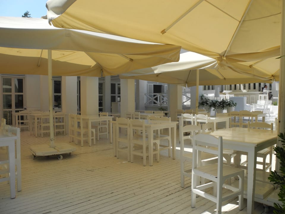 Bereich des Spätfrühstücks Hillside Beach Club