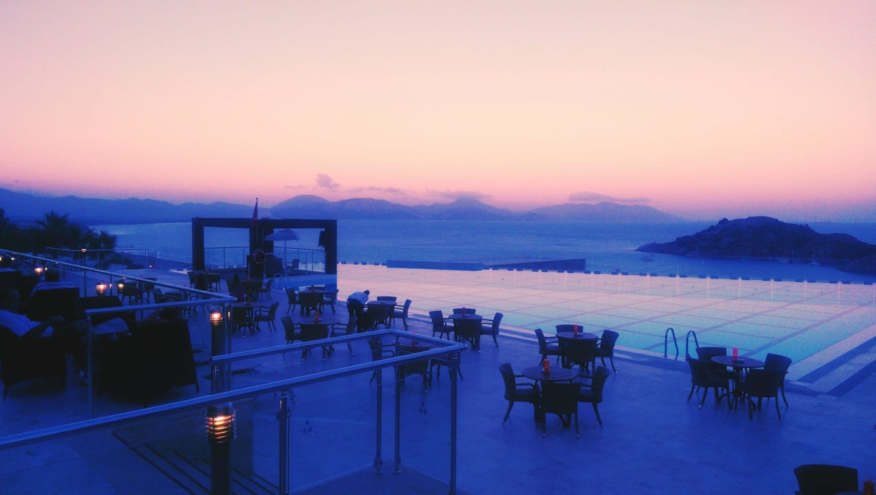 Pool Sonnenuntergang TUI BLUE Seno - Adults Only