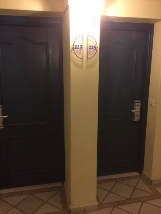 Zimmertüren R2 BUGANVILLA Hotel & Spa