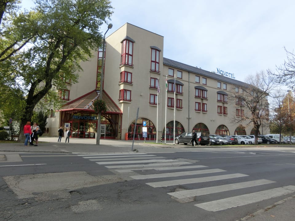 Außenansicht Hotel Novotel Szekesfehervar