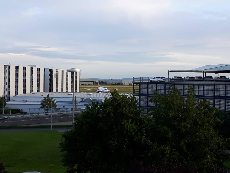 Ausblick aus dem Hotelzimmer Leonardo Hotel Hannover Airport