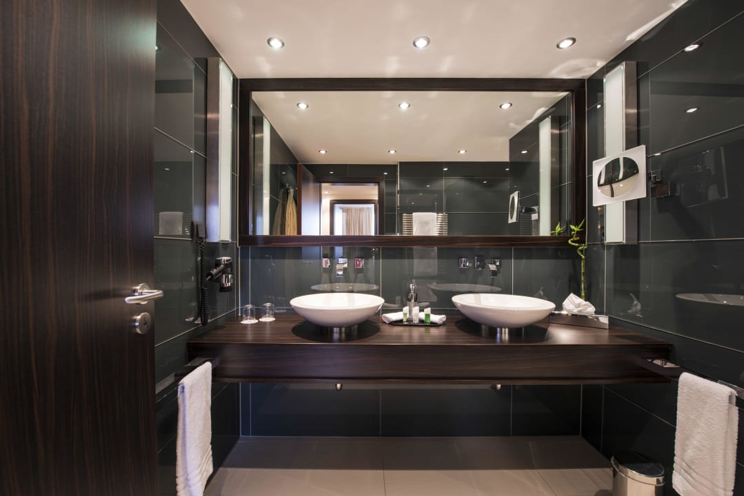 Badezimmer Deluxe und Suite Leoso Hotel Leverkusen