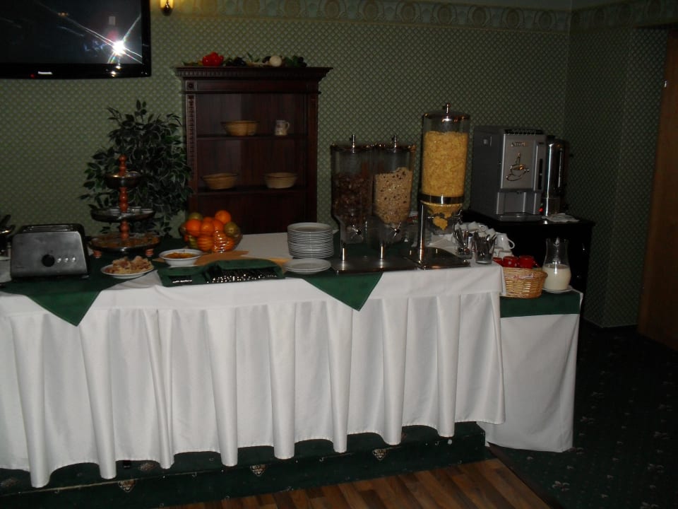 Frühstück Hotel Tommy