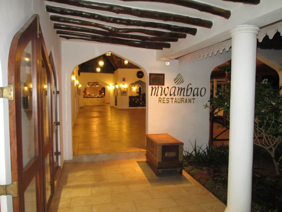 Blick zum Hauptrestaurant Sultan Sands Island Resort & Spa