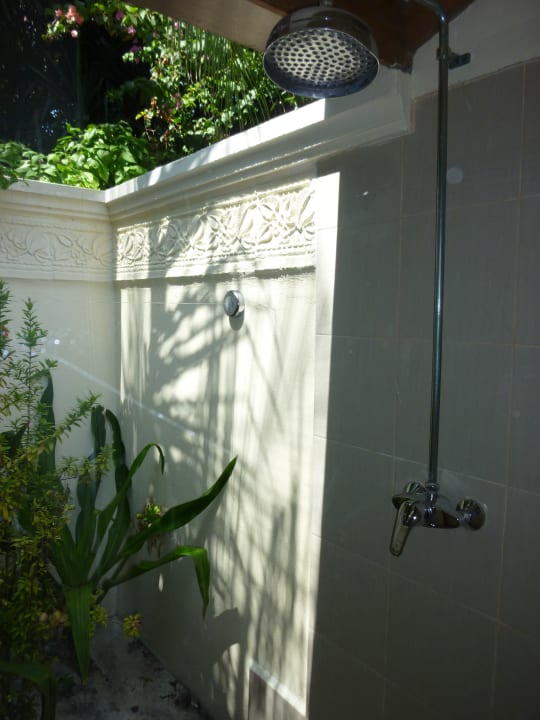 Unsere tolle Außendusche Kuramathi Maldives