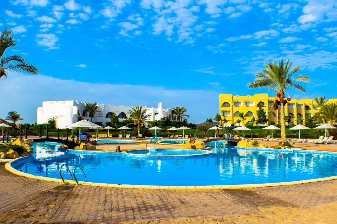 Pool Three Corners Equinox Beach Resort