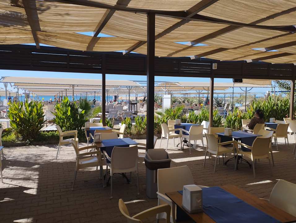 Strand Side Aquamarin Resort & Spa