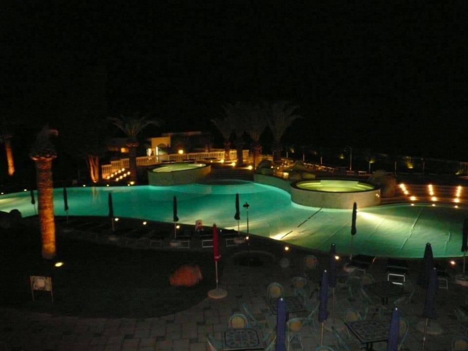 Pool bei Nacht Aldiana Club Rocca Nettuno Calabria