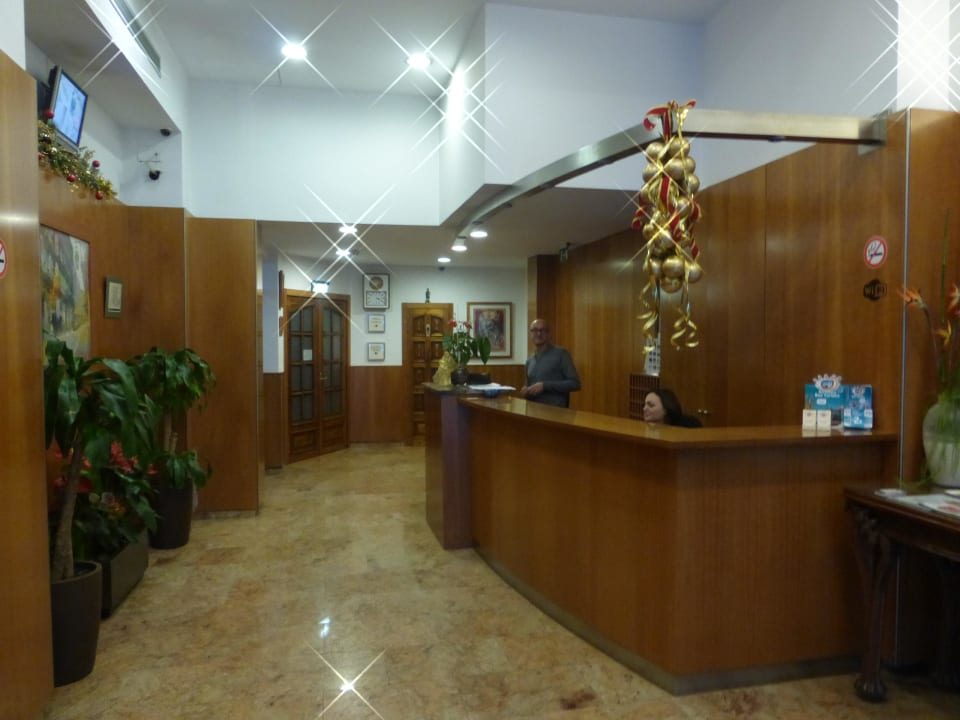 Lobby Leonardo Hotel Barcelona Las Ramblas