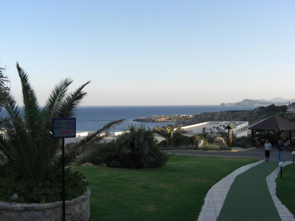 Weg zum Strand Hotel Kalithea Mare Palace