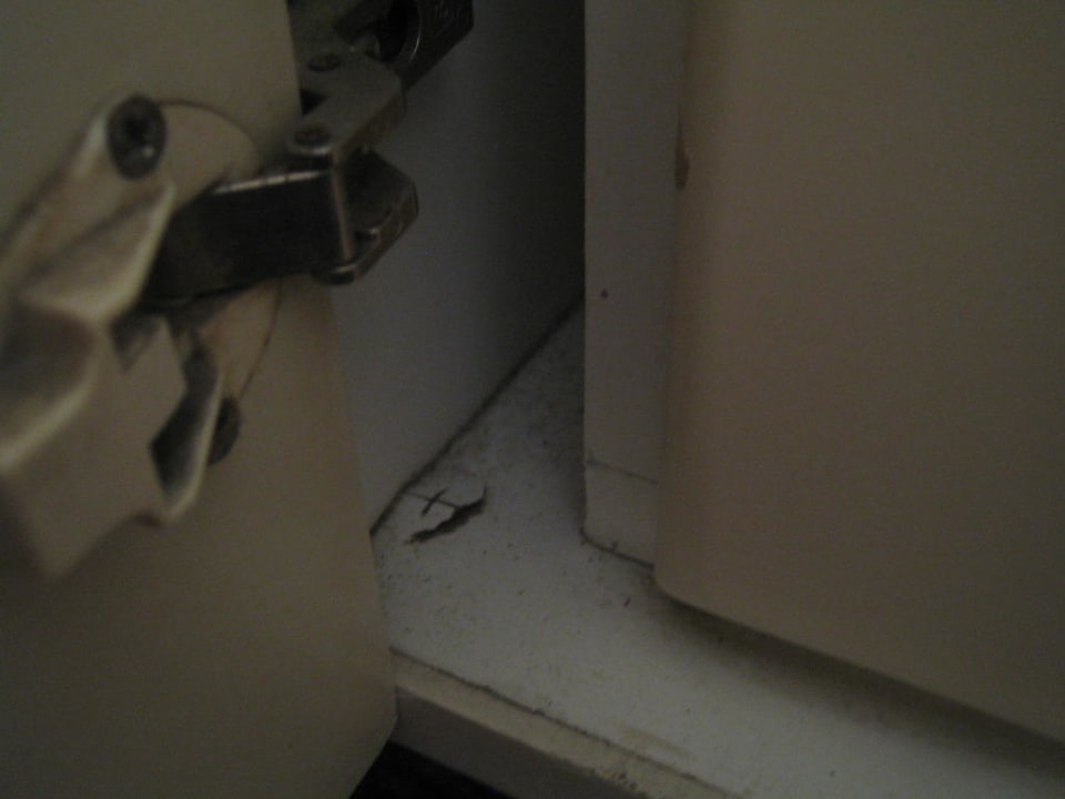 Andere Seite vom Schrank Hotel Crown Resort Henipa