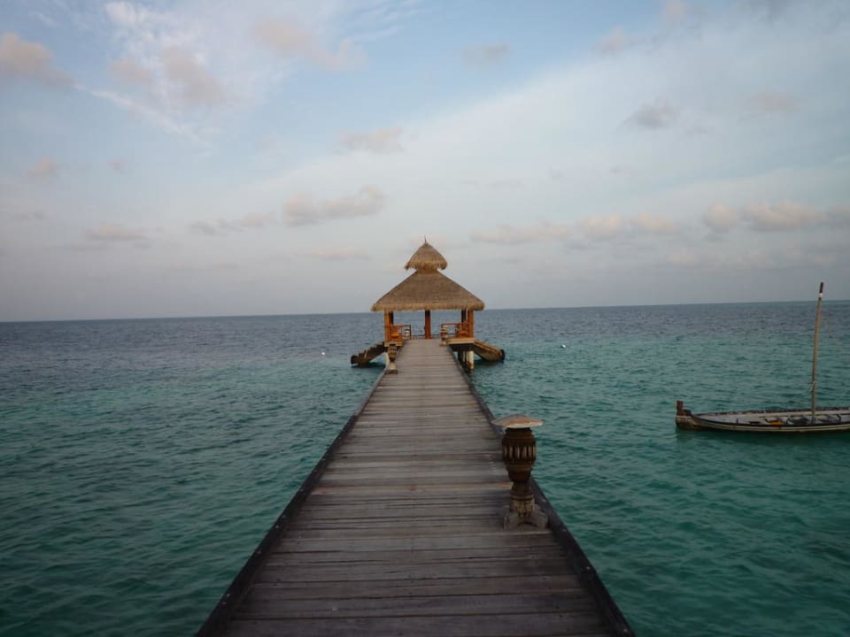 Empfangssteg NH Collection Maldives Reethi Resort