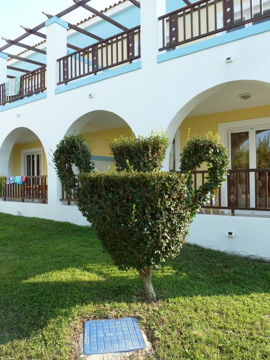 Kreative Gartenkunst Corali Hotel