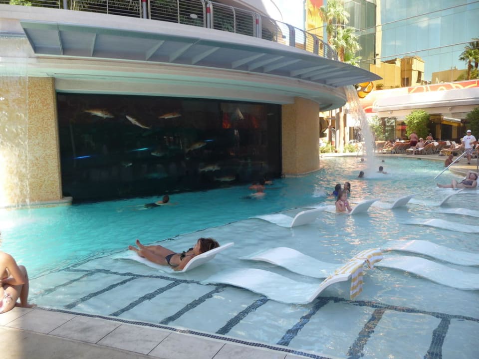 Poolanlage Hotel Golden Nugget