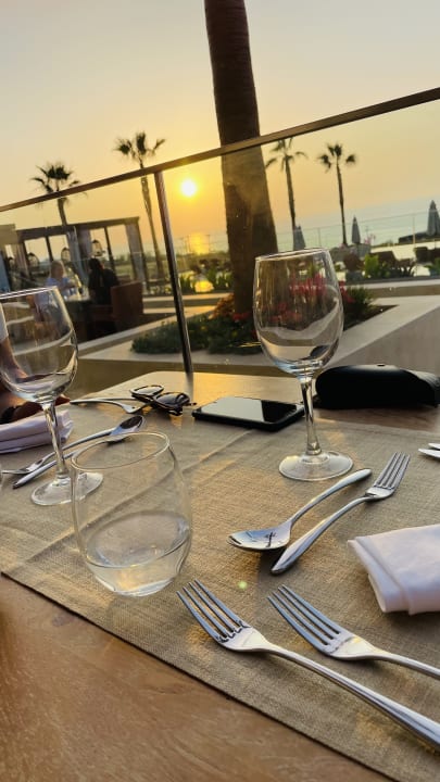 Gastro The Royal Senses Resort, Curio Collection by Hilton