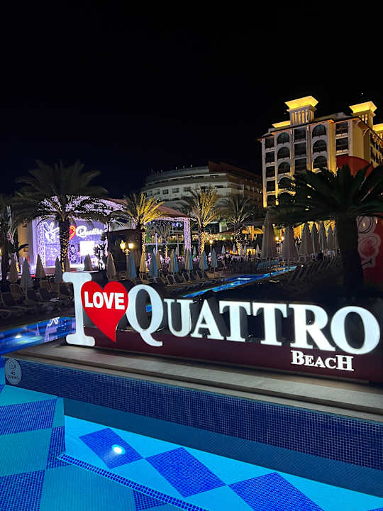 Pool Quattro Beach Spa & Resort