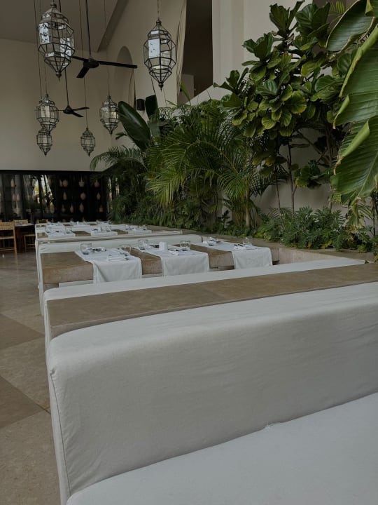 Gastro Serry Beach Resort