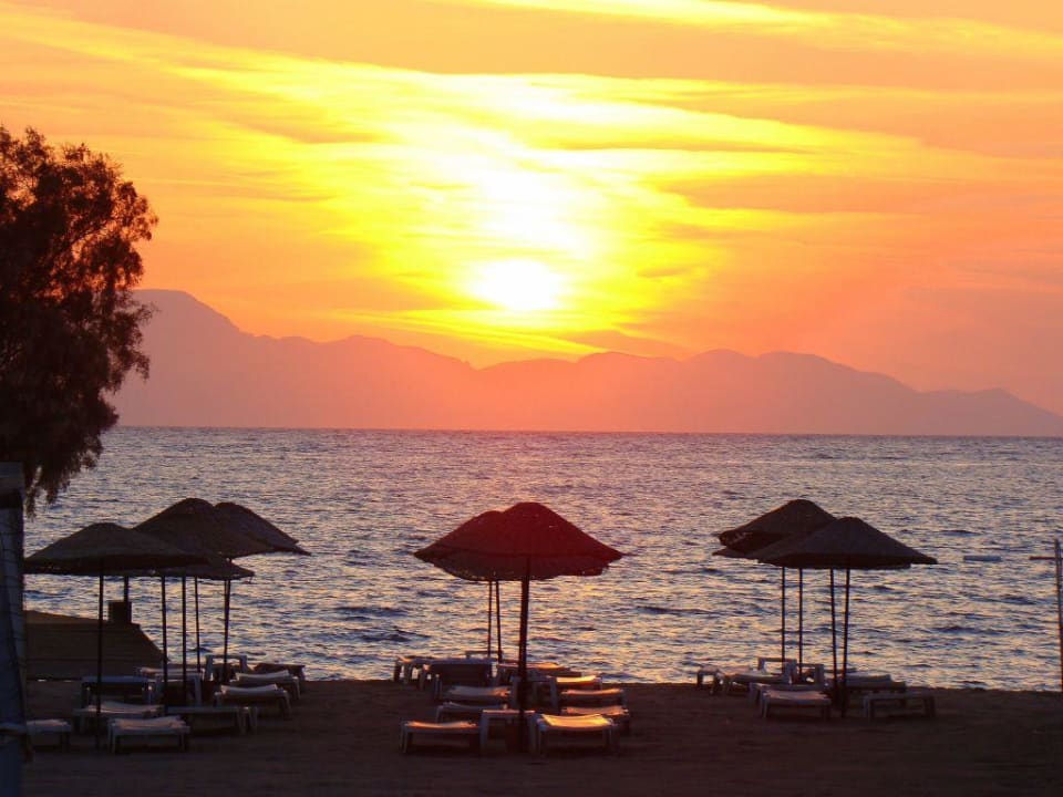 Strand Sonnenuntergang Tiana Beach Resort