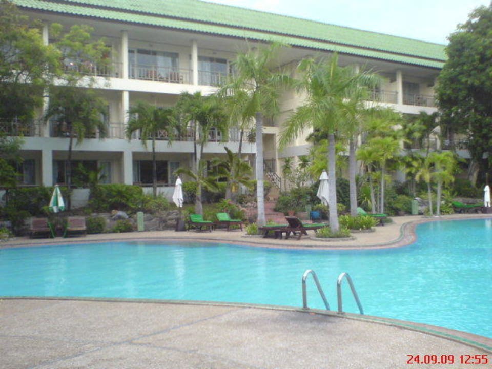 Pool - Hotel The Green Park Resort