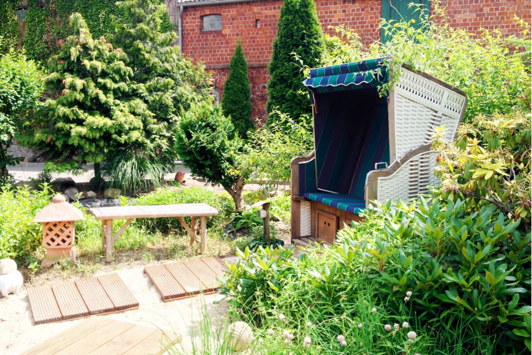 Strandkorb am Teich Landhof Liebsch