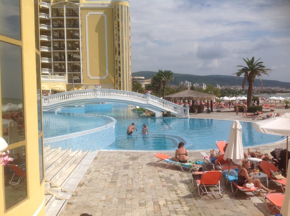 Pool Imperial Palace Hotel