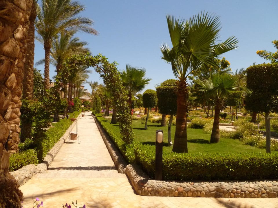 Weg in Richtung Strand Le Jardin Aqua Park Resort