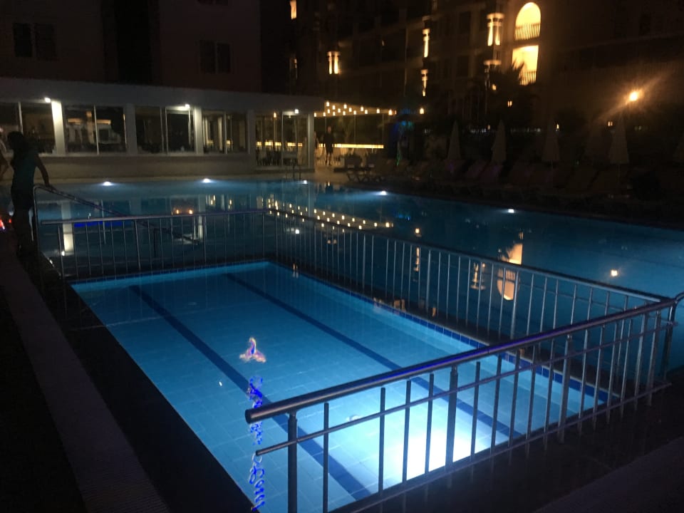 Pool Kolibri Resort Hotel