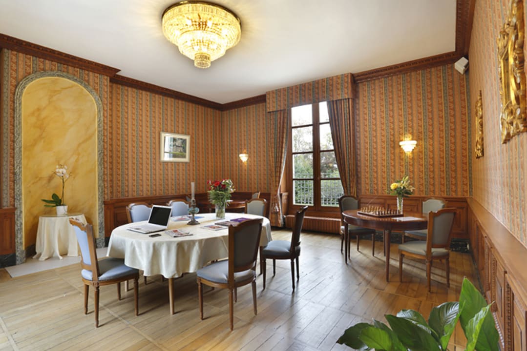Lobby Chateau de La Rozelle Hotel