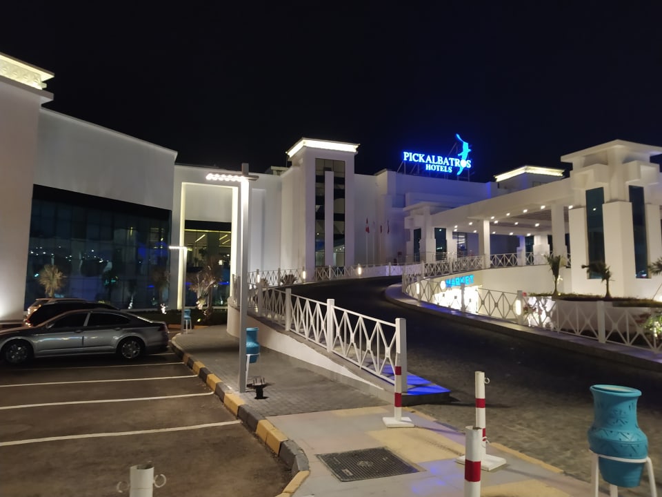 Außenansicht Pickalbatros Blu Spa Resort