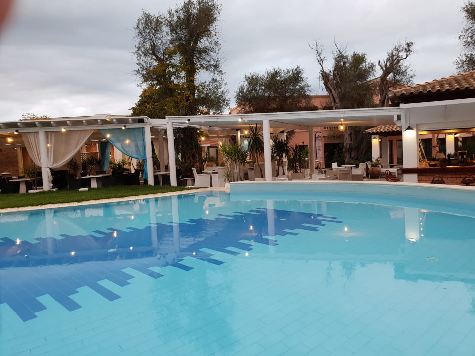 Pool Sentido Apollo Palace