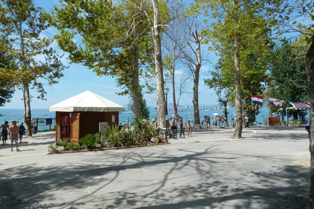 Kiosk & Strand Camping Cisano & San Vito