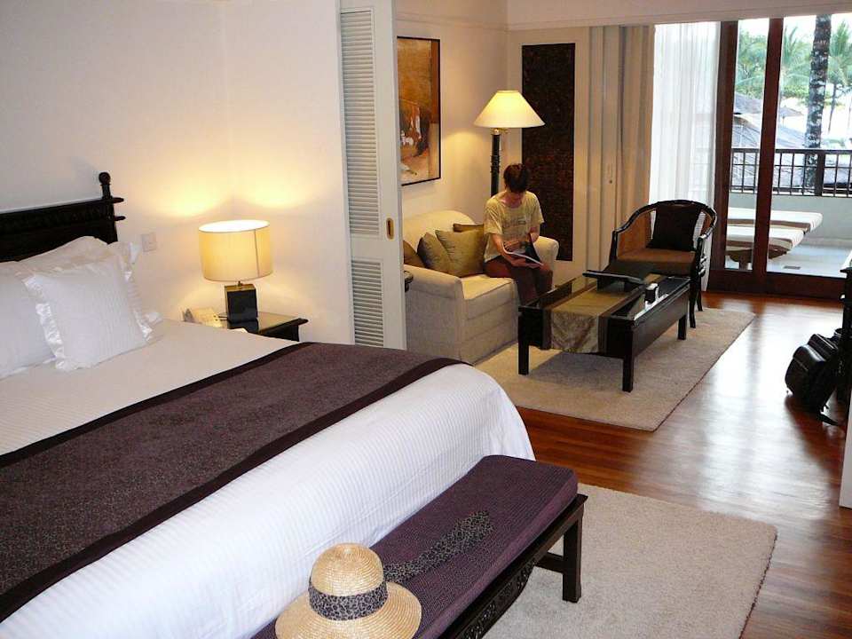 Jimbaran Suite Blick auf den Schlafbereich InterContinental Bali Resort
