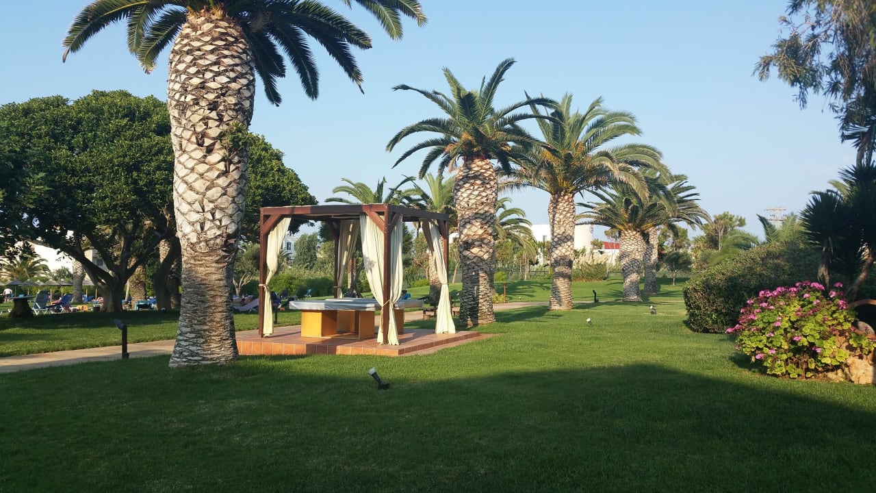 Garten Anissa Beach & Village