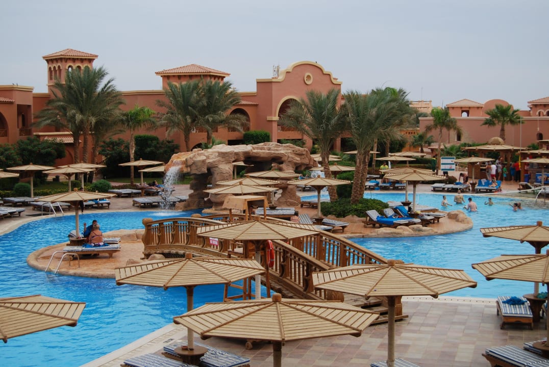 Zum Wohlfühlen der Pool vom Seagarden Charmillion Sea Life Resort