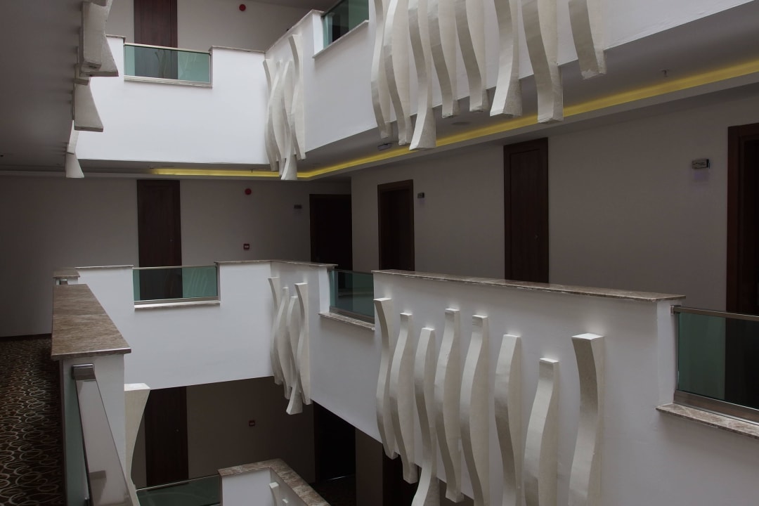 Flur Maya World Park Hotel