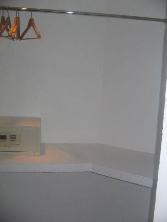 Schrank Adaaran Select Hudhuran Fushi - Premium All Inclusive