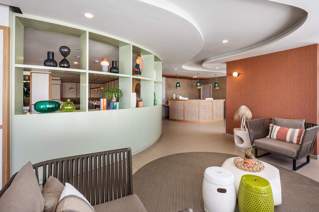 Lobby Hotel LIVVO Anamar Suites