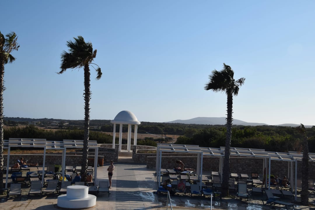 Beim Pool Atlantica Plimmiri