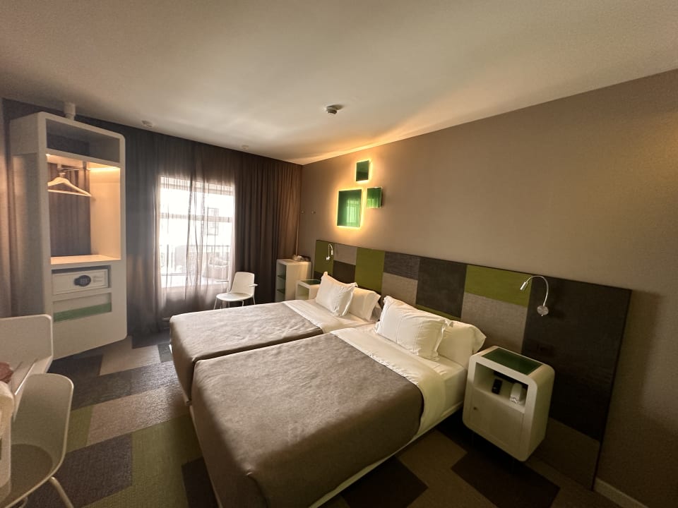 Zimmer Hotel Macià Sevilla Kubb