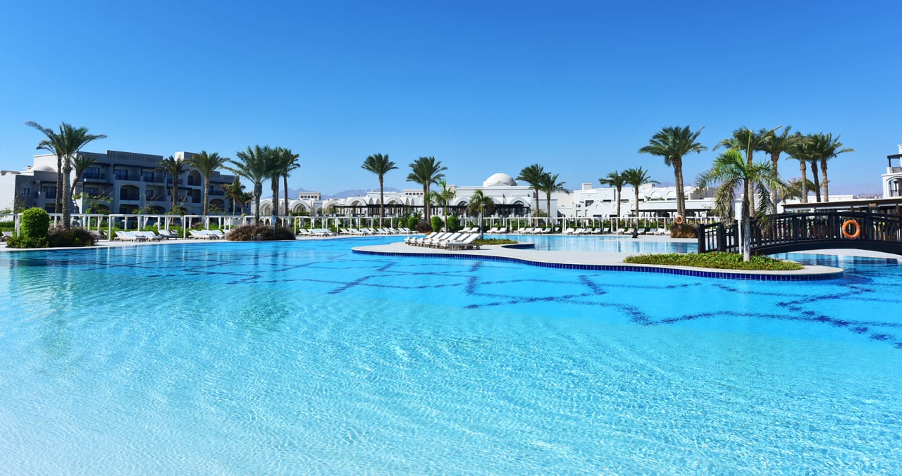 Pool Steigenberger Alcazar