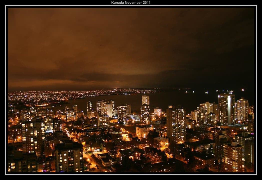 Ausblick bei Nacht Hotel Empire Landmark
