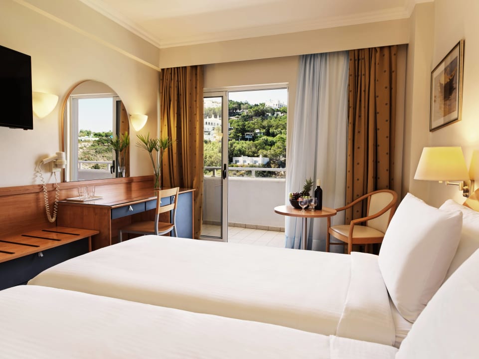 Zimmer Esperides Beach Resort