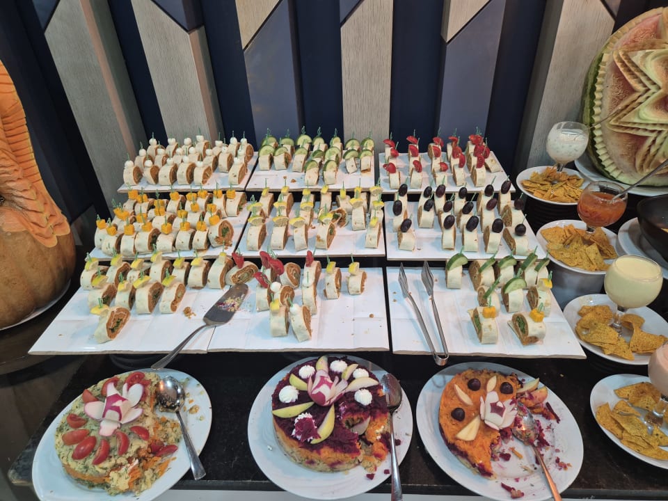 Gastro Saturn Palace Resort Hotel