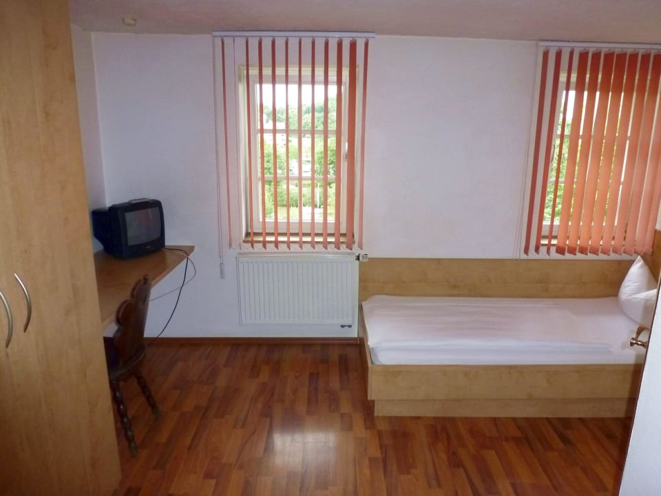 Einfaches, sauberes Zim. 10 Hotel Löwensteiner Hof