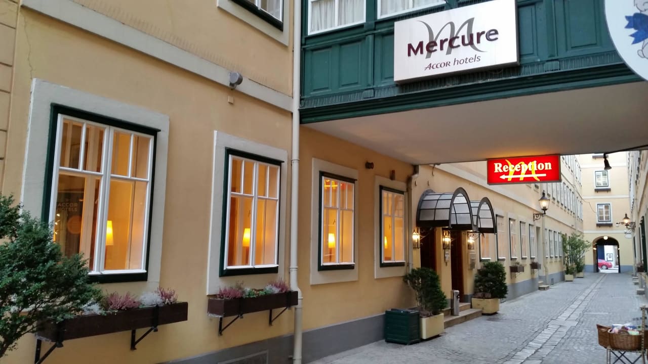 Rezeption Mercure Grand Hotel Biedermeier