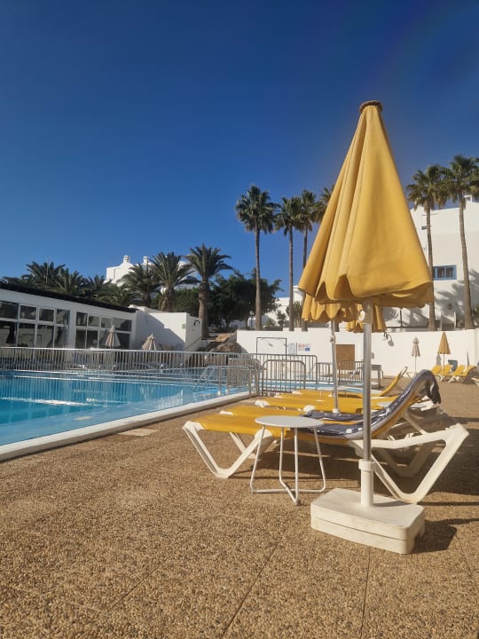 Pool Aparthotel Costa Mar